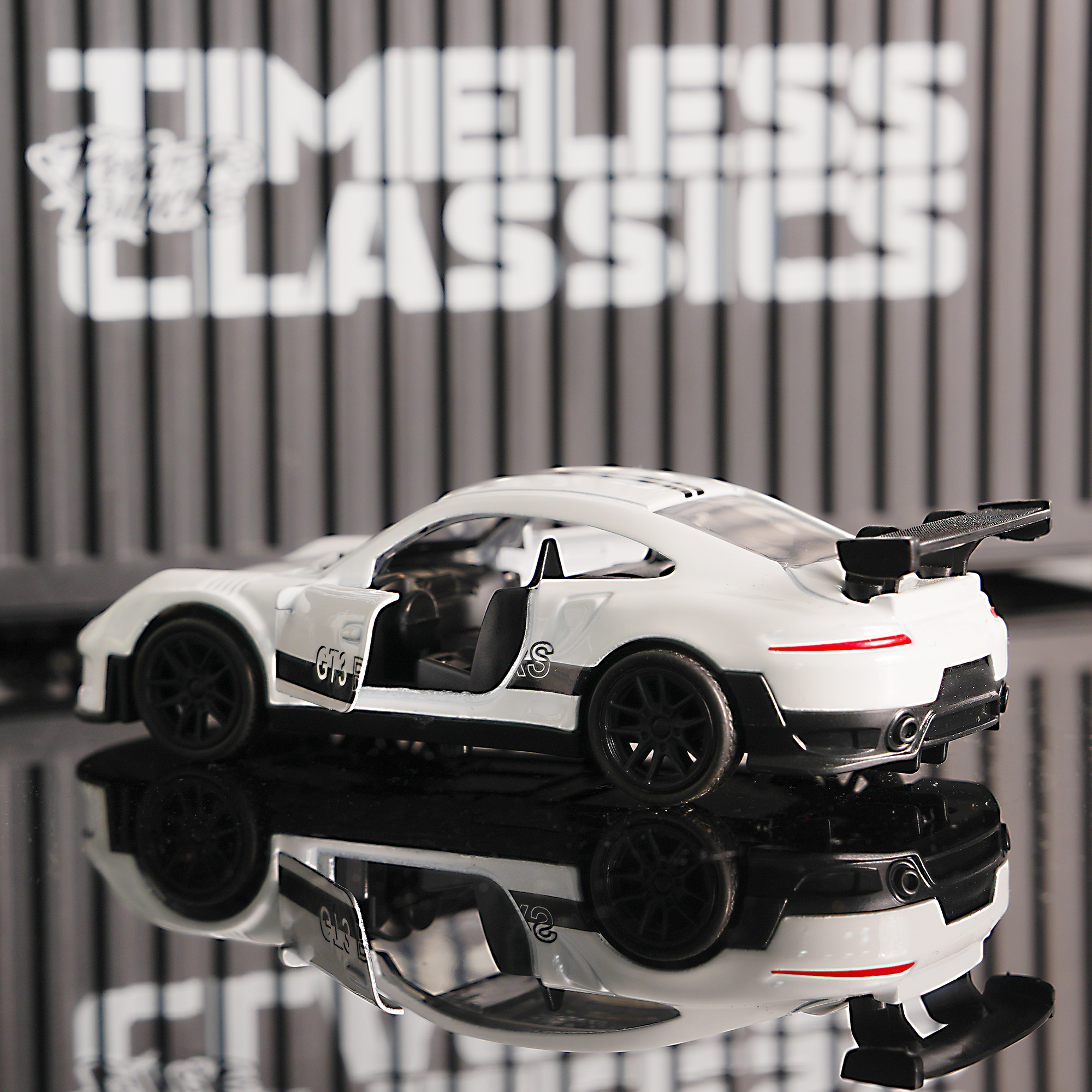 1:32 White Gt3 Rs Alloy Race C - Kids Y Toys บทวิจารณ์และราคา